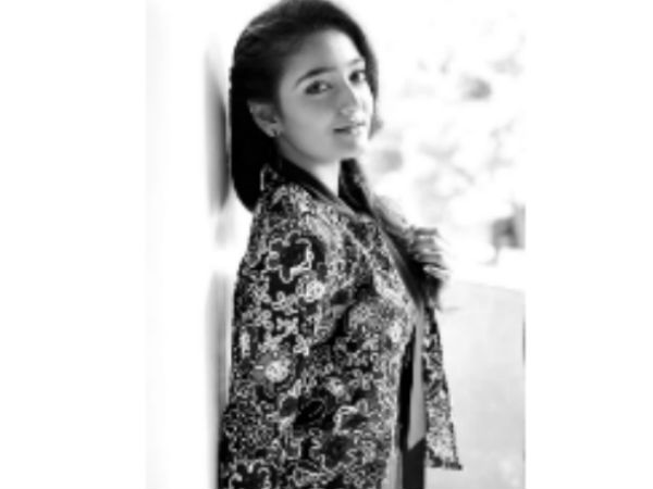 ‘విడియాద ఇరవొండ్రు వేండుం'