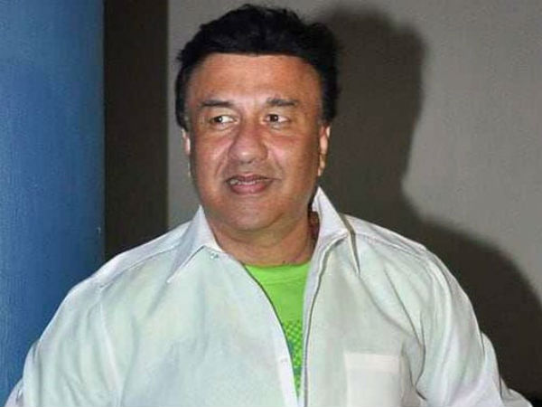 కారులో జిప్ విప్ప లిక్ చేయమన్నాడు