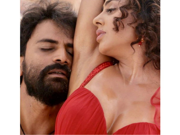 ఆ ఇద్దరి హాట్ ఫోటోలు రిలీజ్ చేసిన వర్మ