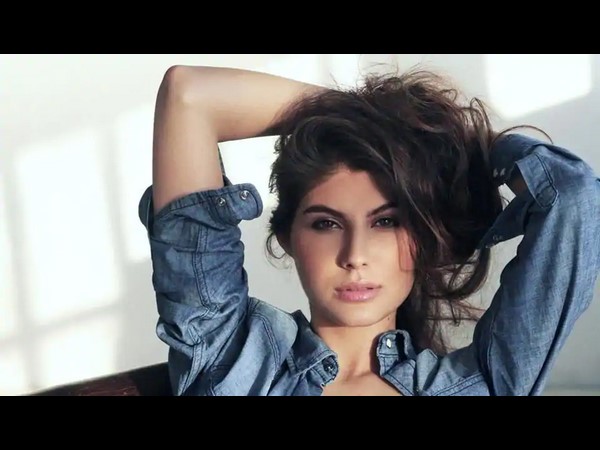 ఆడిషన్స్ పేరుతో ఆరుసార్లు