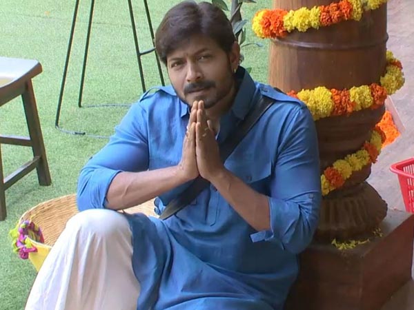 ప్రజలకు సేవ చేయడమే లక్ష్యం