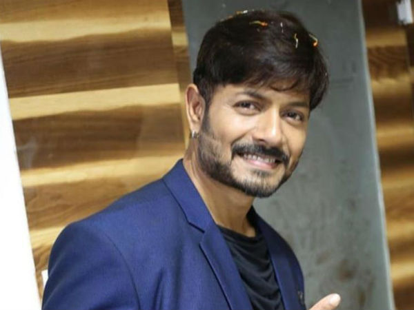 గార్డెన్‌లో నడుస్తూనే 