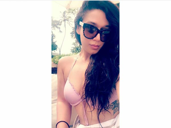 అందరి ఊరిస్తోంది