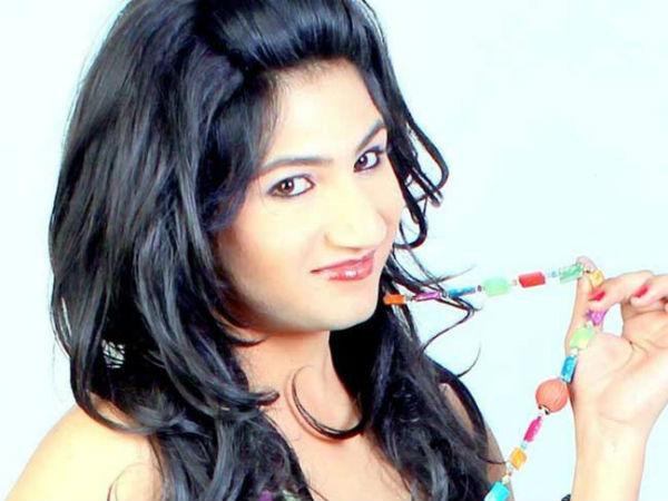 పోర్న్ ఇండస్ట్రీలో చాలా కష్టపడుతున్నాడు