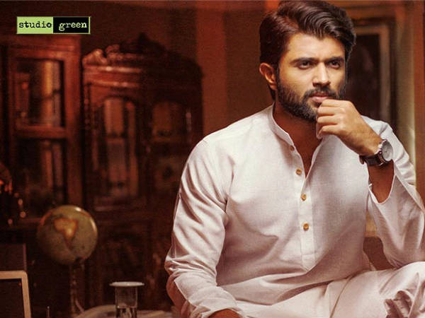  ముఖ్యమంత్రి పాత్రలో 