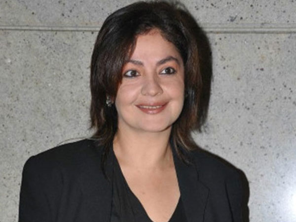 నా వక్షోజాలు పట్టుకున్నాడు