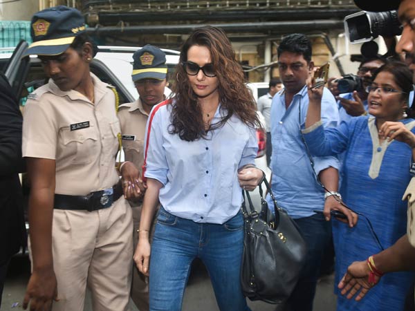  వేధింపులతో