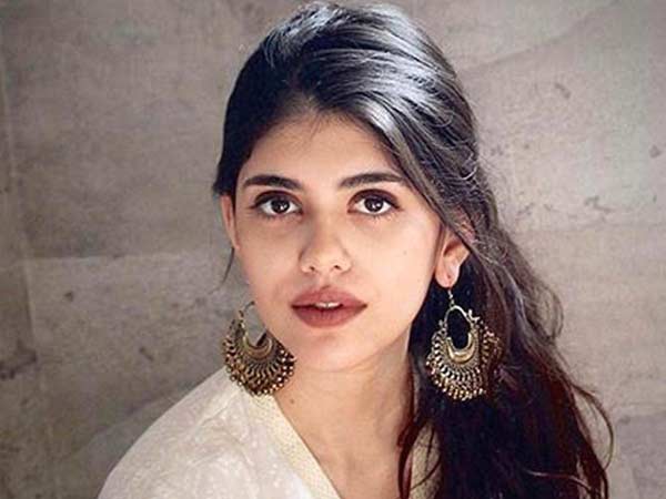 సంజనతో చాటింగ్