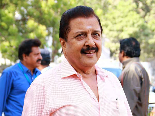 300 మంది చుట్టూ ఉన్నారు 