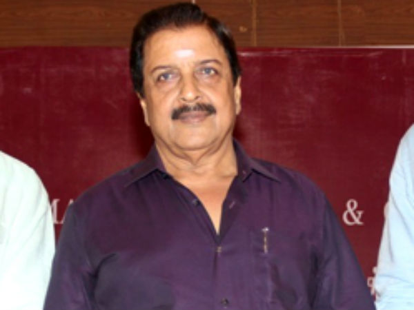 వేలాది మందితో