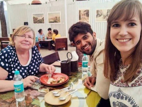 బెల్జియం అమ్మాయితో 