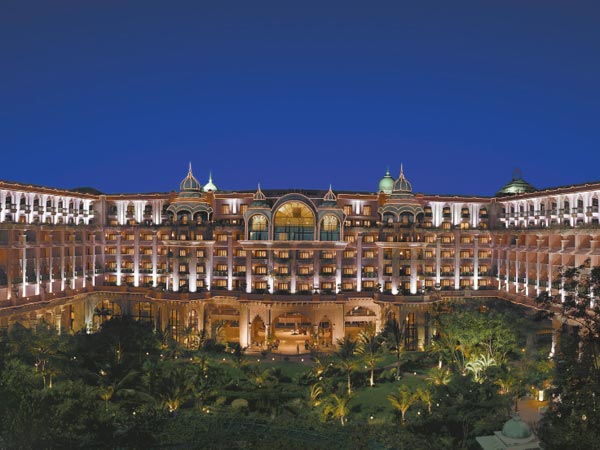 లీలా మహల్ హోటల్‌లో