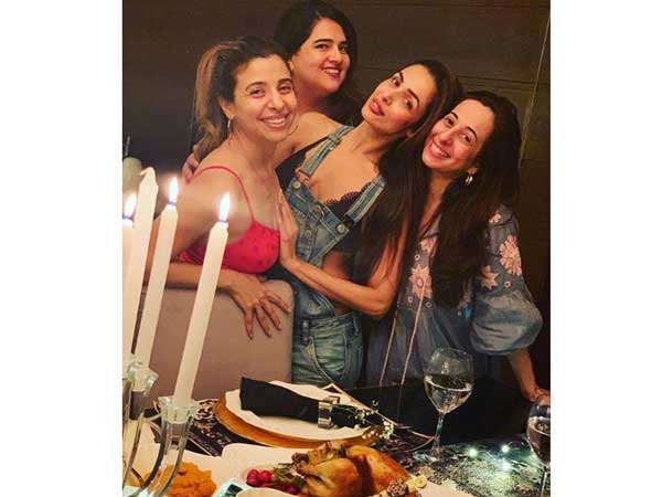 విమర్శలకు కారణమైన ఫోటో ఇదే...