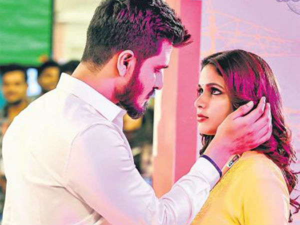  డైరెక్టర్‌తో ఇబ్బందులు