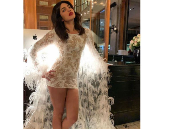 ప్రియాంక లుక్ అదిరిపోయింది