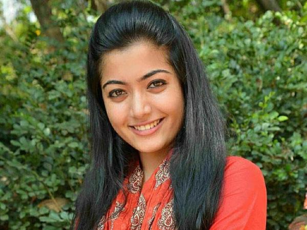 హీరోతో చనువుగా ఉంటుందా?