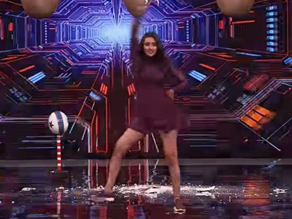  అందం, పెర్ఫార్మెన్స్‌తో అదరగొట్టిన భానుశ్రీ