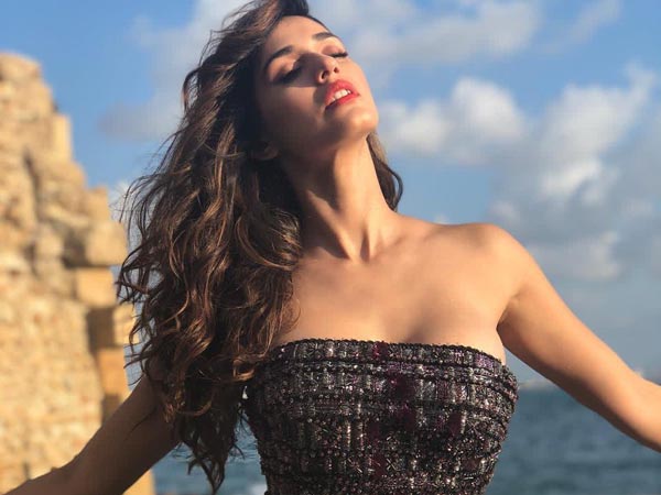 సిగ్గు వదిలేయాలి