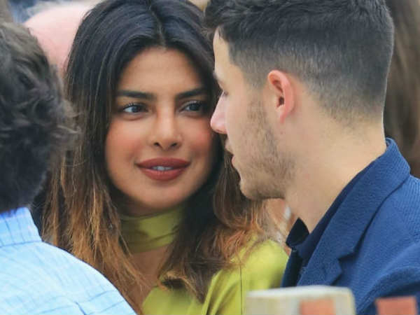 నా బుగ్గలు ఎరుపెక్కేలా