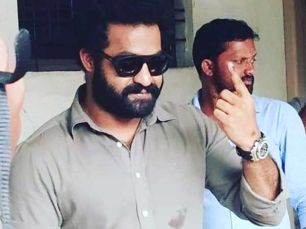 చివరగా ఓటు వేస్తూ కనిపించిన ఎన్టీఆర్
