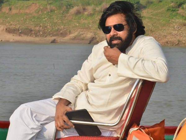 పవన్‌ కల్యాణ్‌పై సెటైర్లు