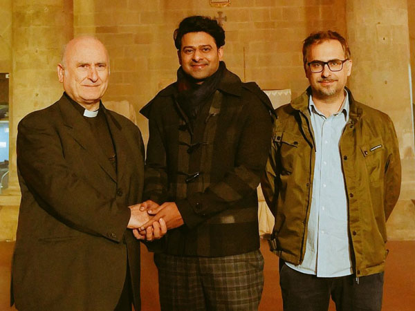 రెండు క్రేజీ చిత్రాలతో ప్రభాస్