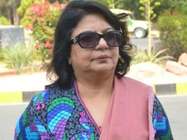 గదిలోకి రమ్మని చెప్పి