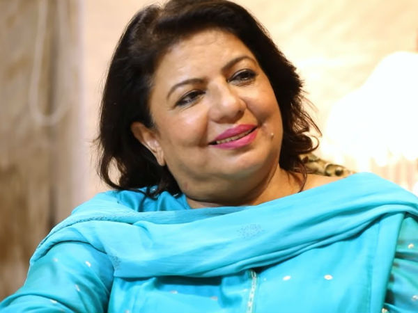 అసభ్యకరమైన డ్రస్సులు ఇచ్చి