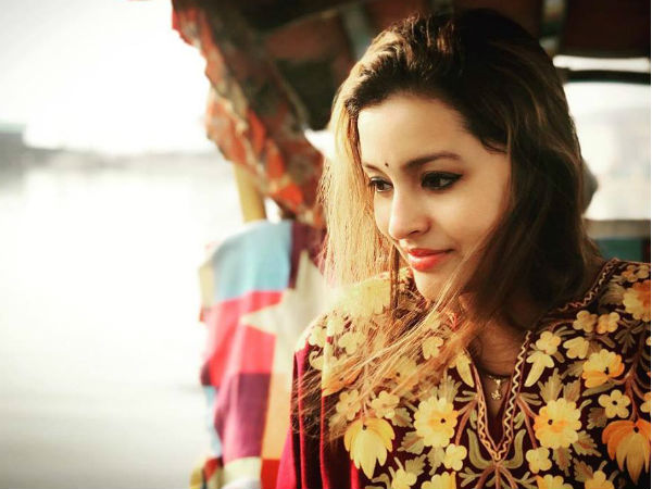 కొత్త జీవితంలోకి