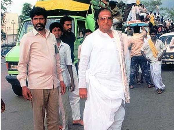 వెన్నుపోటు భీభత్సం