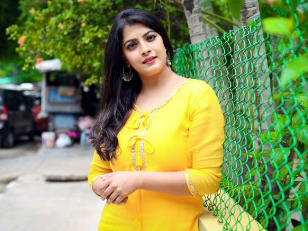 కొందరు పనికిమాలిన వాళ్లు