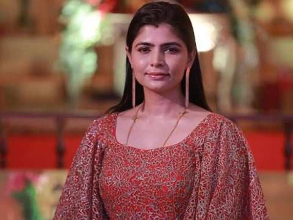 బట్టలపై కామెంట్స్ 