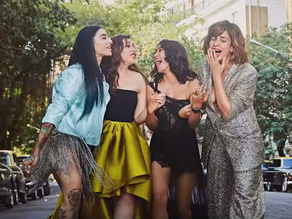 అలాంటి పాత్రల్లో 