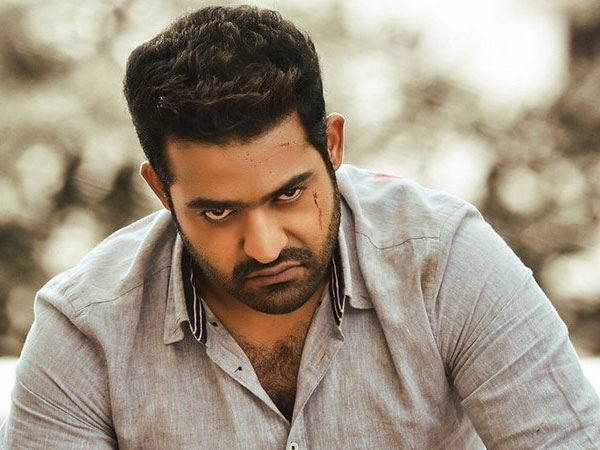 మాస్ ఫాలోయింగ్