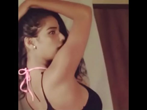 హద్దు మీరిన పూనమ్ పాండే