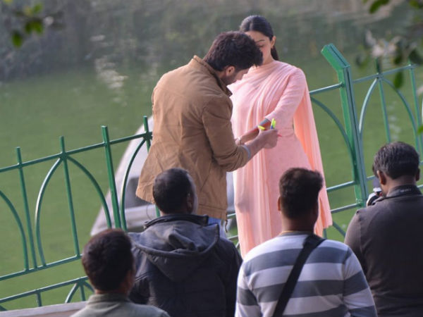 అందువలనే లీక్ 