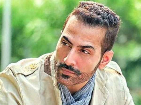 Sudhanshu Pandey to play villain in iSmart Shankar