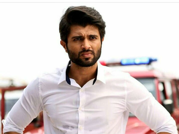 పాల బుగ్గలతో 