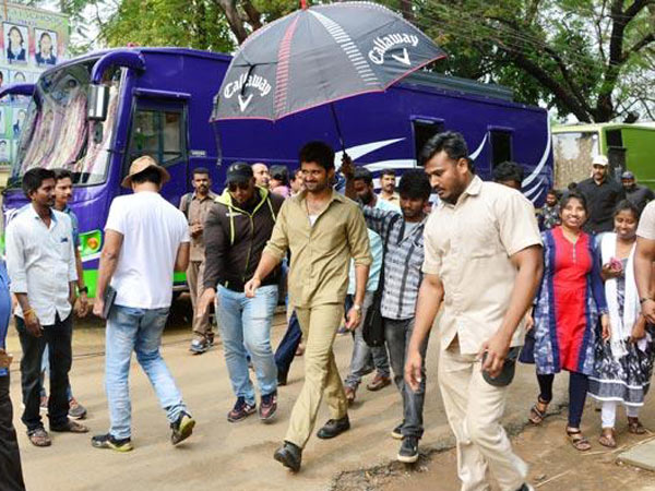 షాకింగ్ లుక్