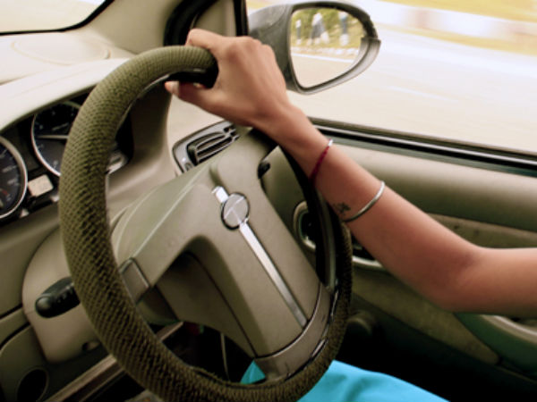 డ్రైవింగ్ సరిగా చేయడం లేదంటూ 