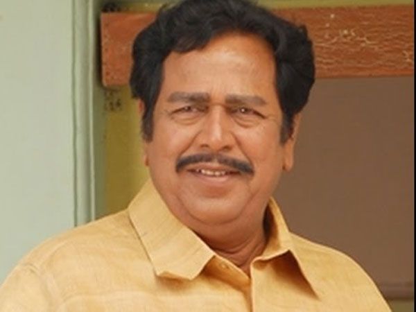 చెట్ల కిందే భోజనం 