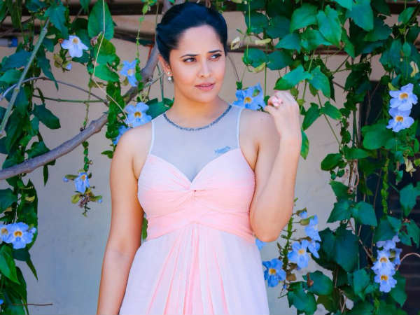 డ్రామా జూనియర్స్ సెట్‌లో 