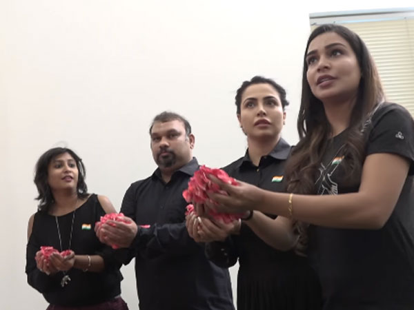 ముగ్గురు మాత్రమే హాజరు కావడం