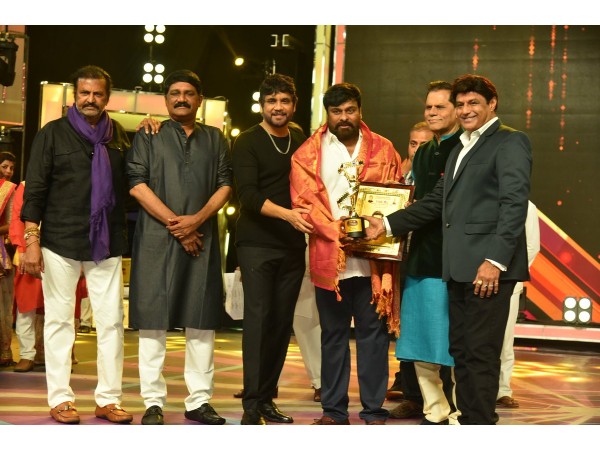 అభిమానుల్లో కూడా..