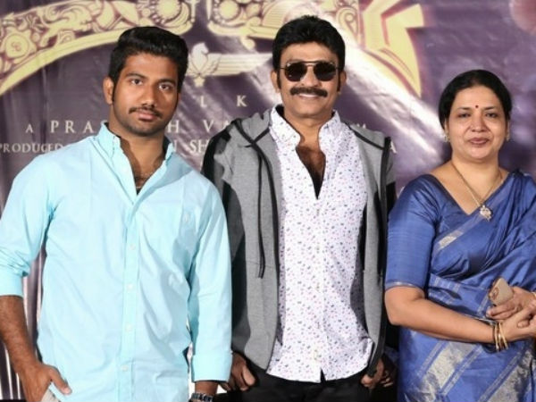 దర్శకుడిని ఒప్పించడానికి సమయం పట్టింది