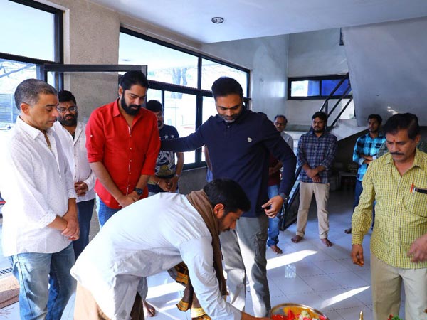 Super Star Mahesh Babus Maharshi Dubbing Commences from today 