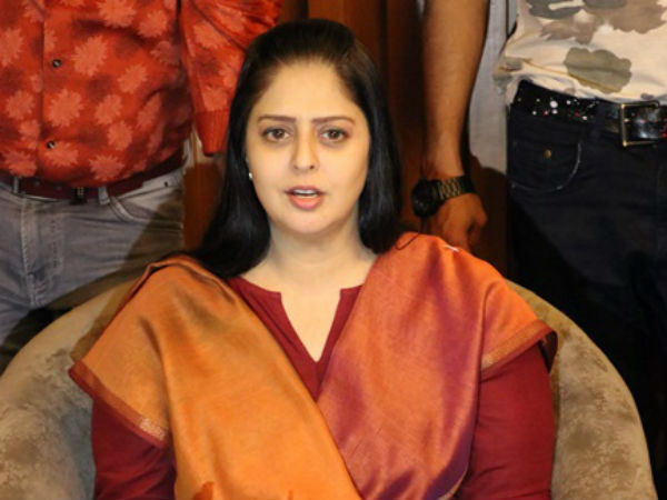 అల్లు అర్జున్ తల్లి పాత్రలో నగ్మ?