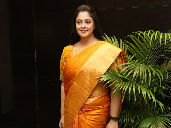  రాజీవ్ గాంధీ అవార్డుకు..