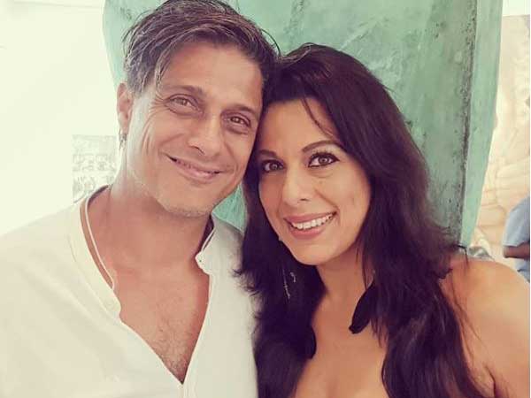 ప్రేమికుల రోజున ప్రపోజ్ చేశాడు