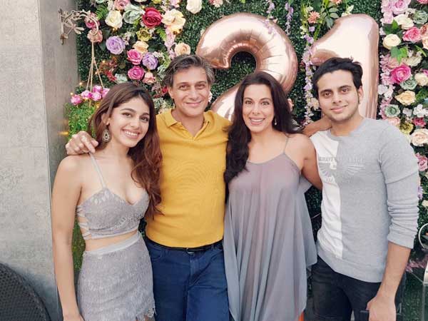 మా రెండు కుటుంబాలు కలిసిపోయాయి